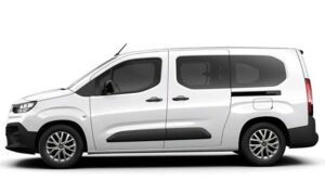 Fiat Doblò 7 seater automatic 2025 car rental Málaga airport